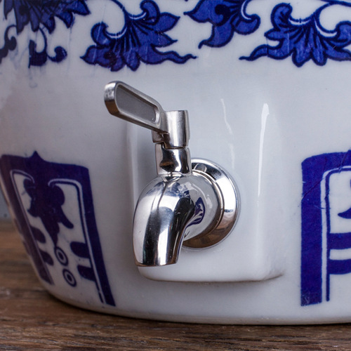 Wholesale Jingdezhen wine jar blue and white wine jug wine bottle ceramic 50 catties sealed empty jar wine jar home wine cellar