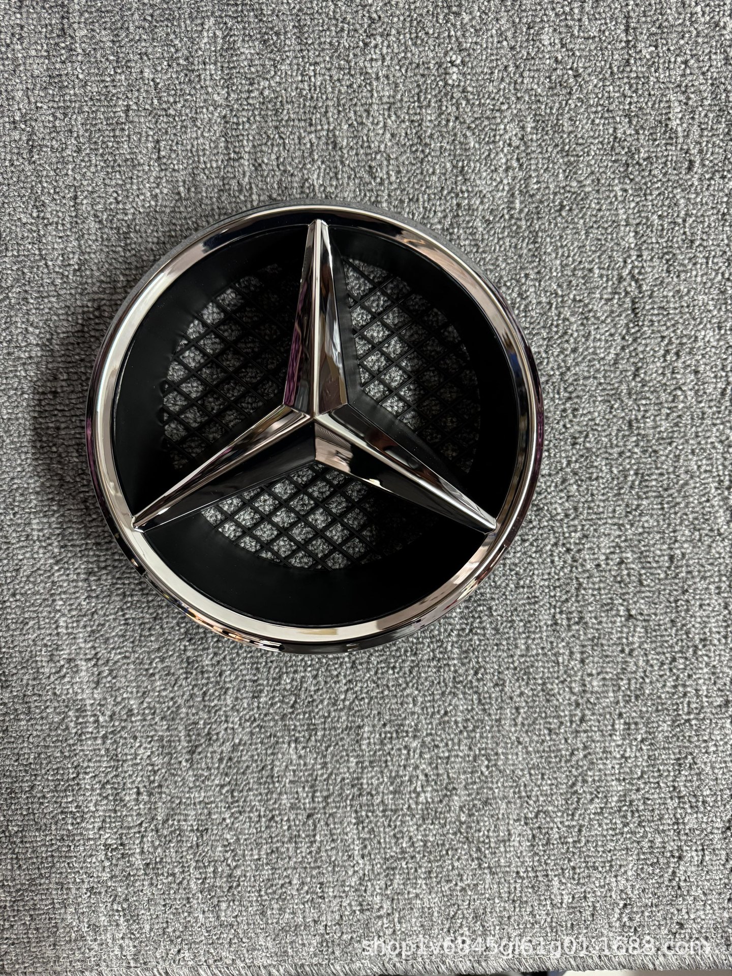 Mercedes-Benz Front Grille Emblem for Mercedes-Benz W205 C43 C200 C180 C260 C300 (Car logo) - silver