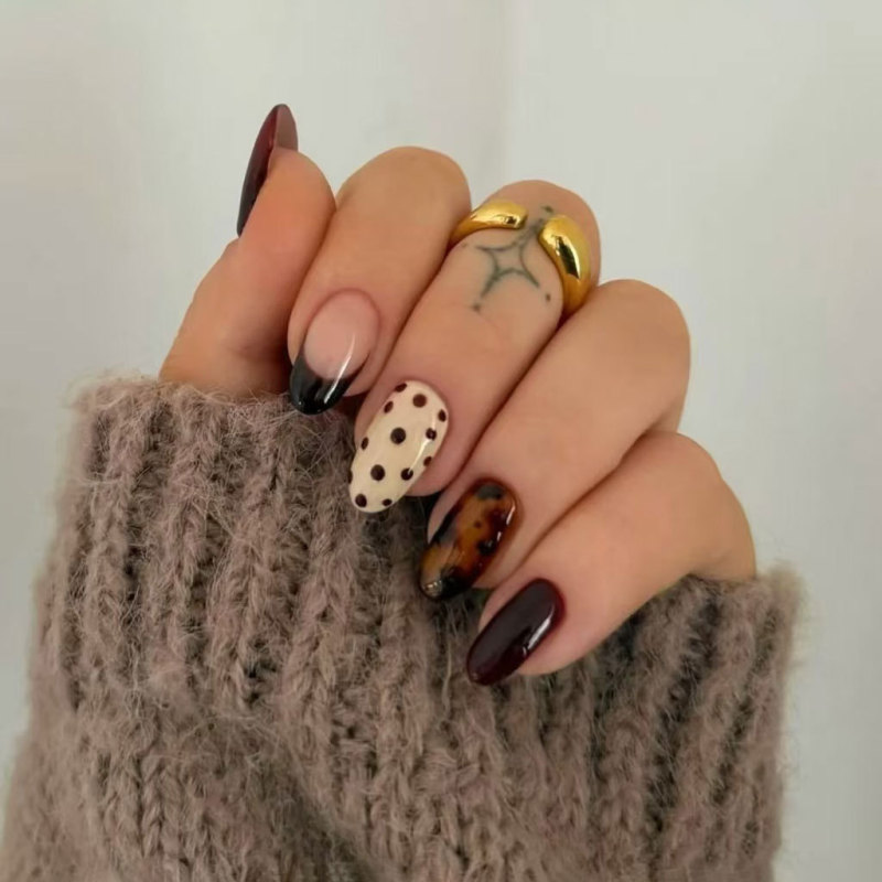 X-0342 Autumn and Winter Manicure Amber Leopard Print + Dark Brown Gradient Mixed Polka Dots Sweet, Cool and Noble Wearable Manicure X-0342 Autumn and Winter Manicure Amber Leopard Print + Dark Brown Gradient Mixed Polka Dots Sweet, Cool and Noble Wearable Manicure