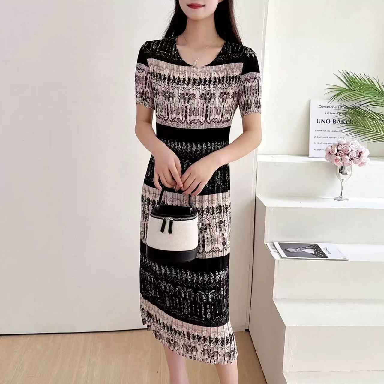 모델 048