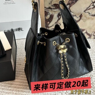 С���¿�25c��Ƥ���Ůʿ���˰����K朗lˮͰ���p�����e Ҹ���ִ�