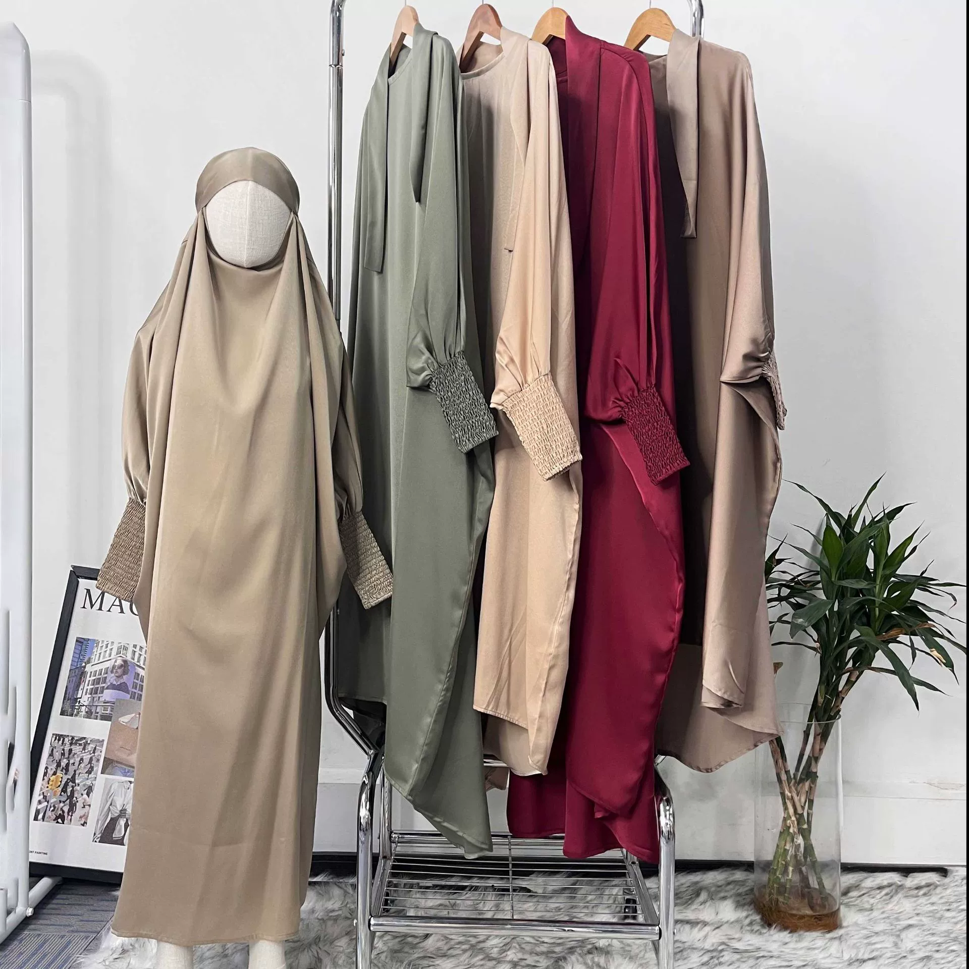 TikTok Ближний Восток Abaya девушки одеваются сплошной цвет платье халат молитвенный костюм MSL96