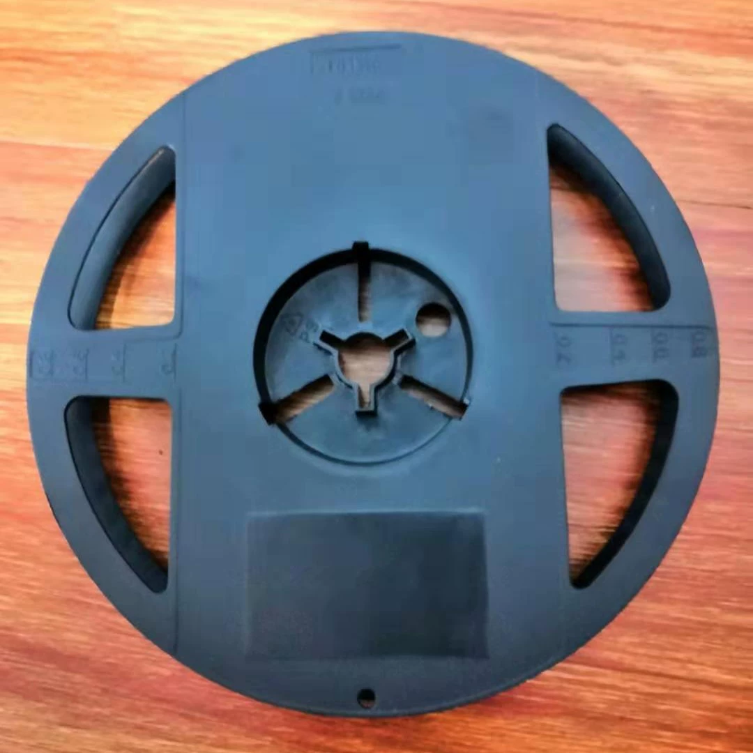 Фабричная прямая 7-дюймовая * 16-миллиметровая черная пластиковая световая лента для защиты окружающей среды с несущей лентой, полупроводниковая катушка PS