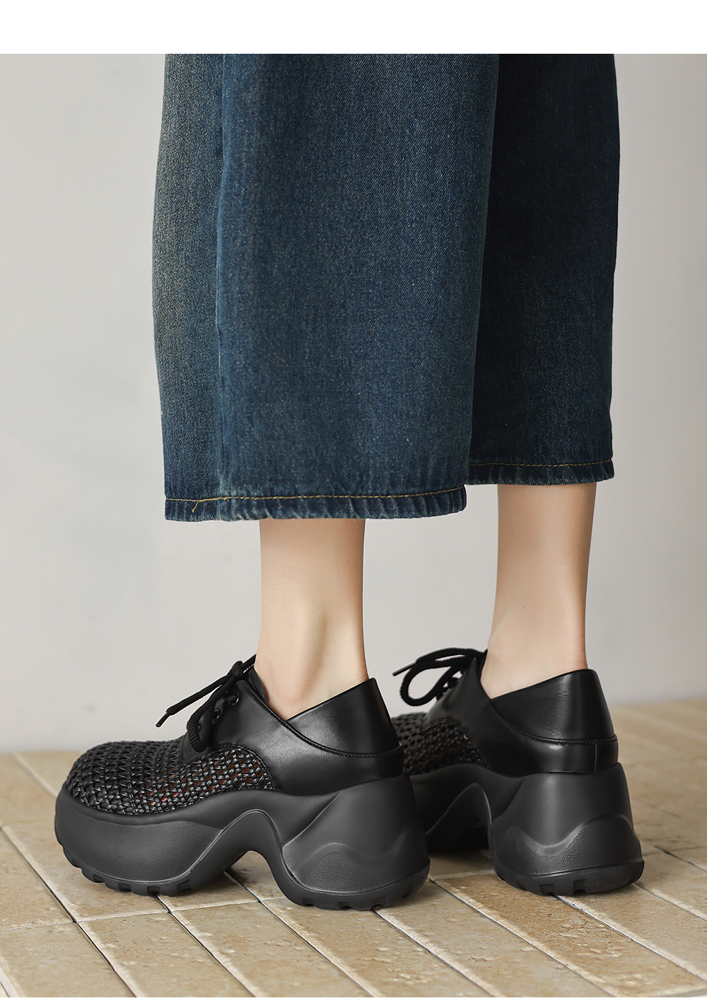 Giày sneaker nữ chunky đế dày 8cm, kiểu dáng lỗ thoáng khí, phối màu bạc — màu đen, bạc chi tiết 17