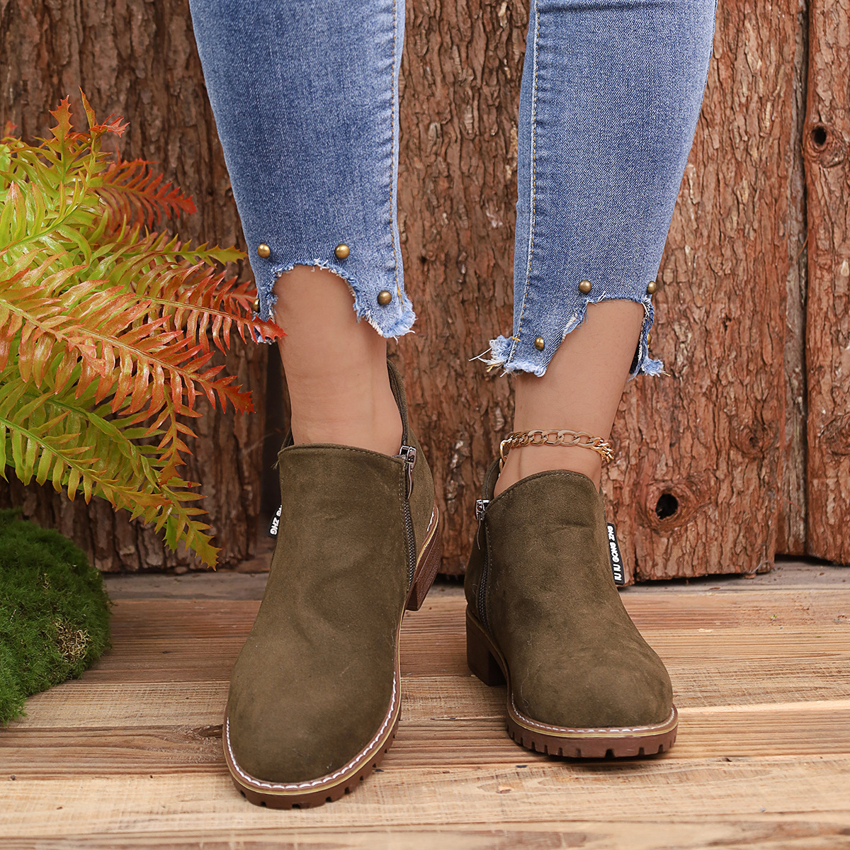 Neue kurze, gefrostete Vintage-Booties für Damen mit klobigen Absätzen und seitlichen Reißverschlüssen_voghion.com