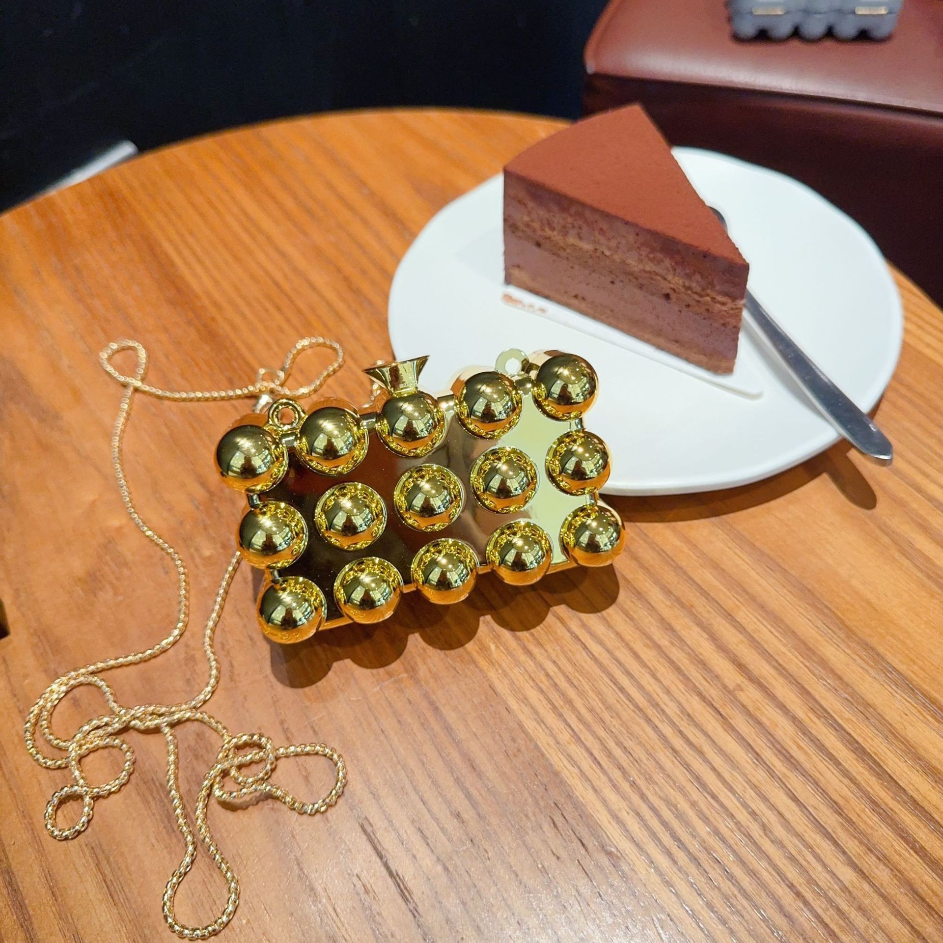 Nuevo paquete de cena acrílico transfronterizo europeo y americano bolsas de huevos creativas de un solo hombro de diseño de moda mini bolsas de cena