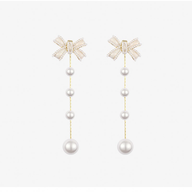 2021 New High-end Atmosphere Long Two-wear Dripping Retro Bow Pearl Earrings display picture 7