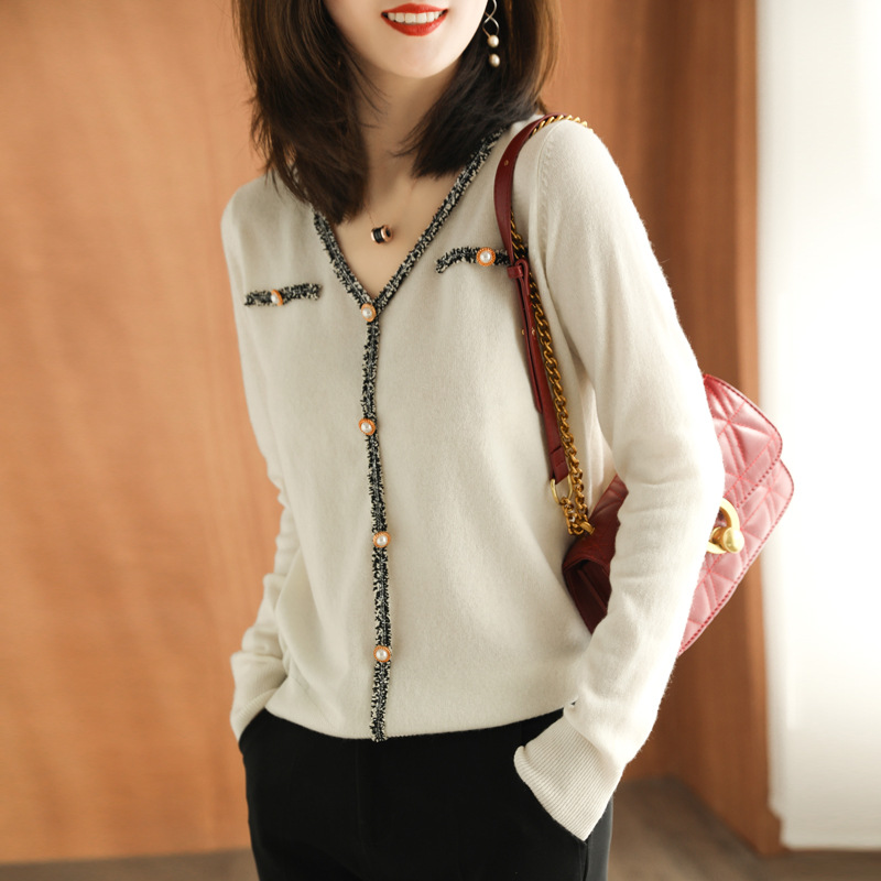 春季女装 2021新款V领小香风短款毛衣女洋气珍珠扣时尚针织打底衫|ms