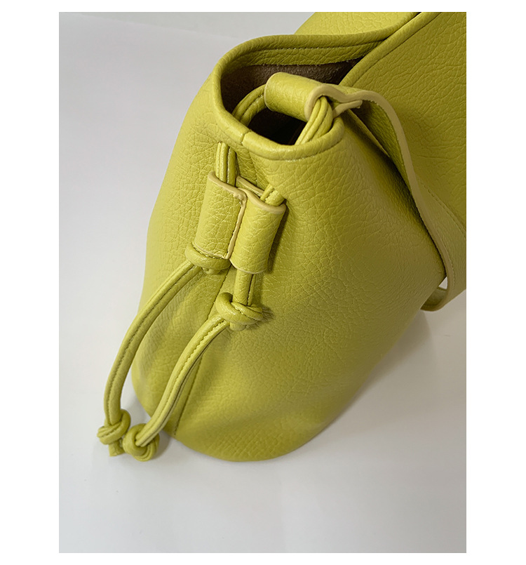 Fashionable and simple commuter small bag for women 2025 new summer versatile single-shoulder underarm bag, popular crossbody bucket bag undefined