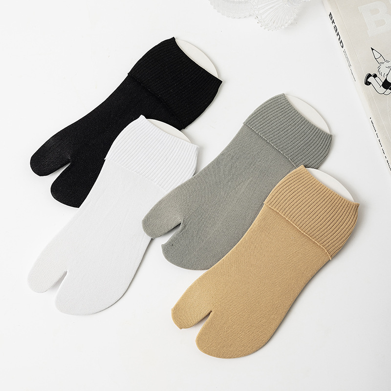 Summer New Velvet Thin Two-toe Socks Two-toe Horseshoe Clog Socks Mid-tube Breathable Cool Women's Socks