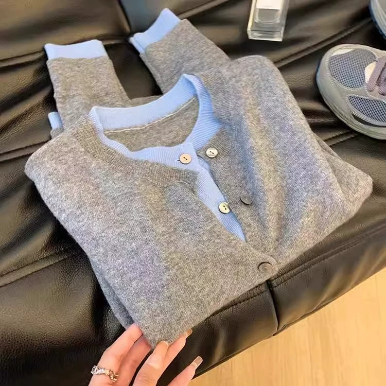 Поддельные две части вязаного цвета Корейский продвинутый кардиган свитер куртка женский осень и зима тонкий, свободный дизайн топ