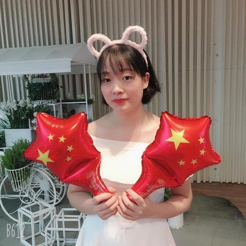 Factory wholesale National Day red flag inflatable headbands—five-star design, perfect for kindergarten kids' patriotic activities!