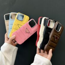 纯色羽绒服适用苹果16promax手机壳新款大牌iPhone15/14/13跨境11