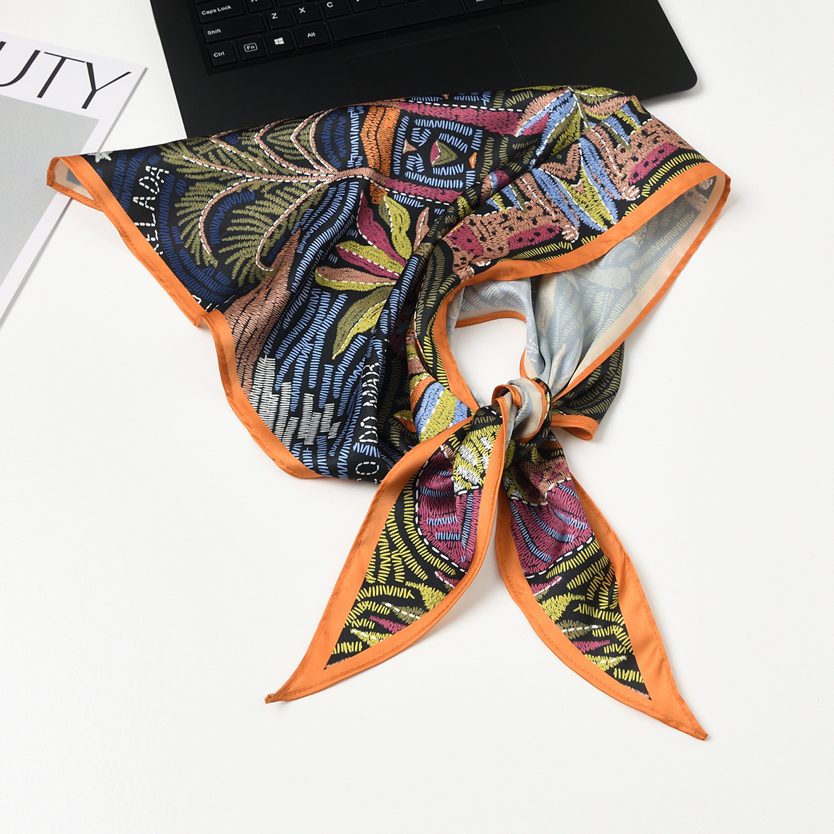 #196 레오파드 플라워 오렌지 엣지