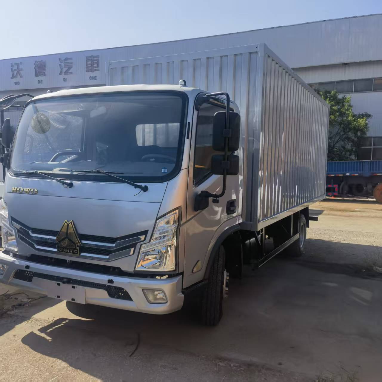 出口豪沃柴油版4米2轻卡运输车 5米2运输车二手豪沃厢式车