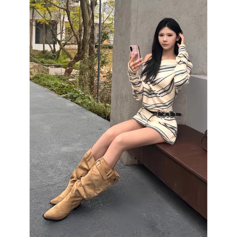 牛皮版大筒围长筒靴女不过膝粗跟骑士靴显瘦尖头皮带扣褶皱堆堆|undefined