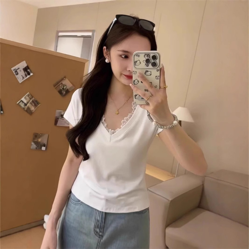 2025 New Summer Style V Neck Lace Fashionable Short-Sleeved T-Shirt Women's Design Niche Waist Slimming Look Versatile Top 2025 New Summer Style V Neck Lace Fashionable Short-Sleeved T-Shirt Women's Design Niche Waist Slimming Look Versatile Top
