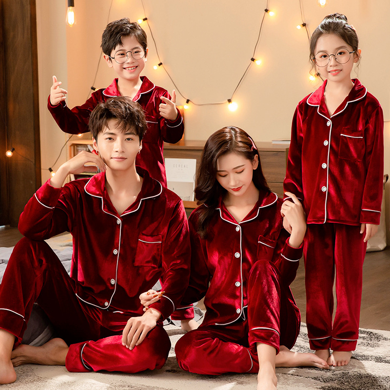 Pajamas de mangas largas para padres e hijos ropa de casa para hombres más grande juego casual de terciopelo dorado cardigans para niños parejas de primavera y otoño