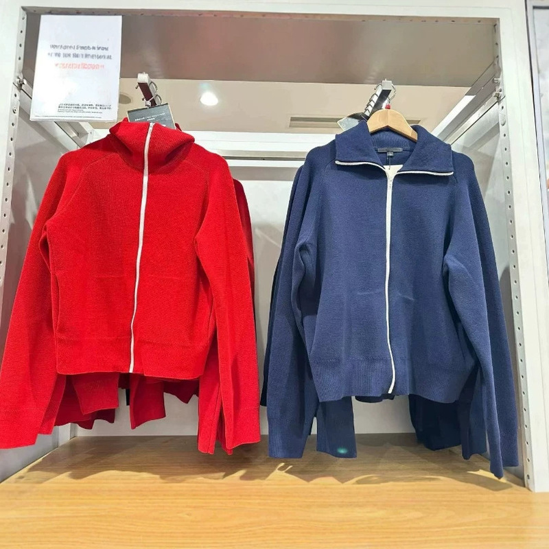 26 Autumn/Winter Unisex Ribbed Zipper Knit Cardigan with Turn-down Collar and Long Sleeves, Collaboration Sweater Coat 491977