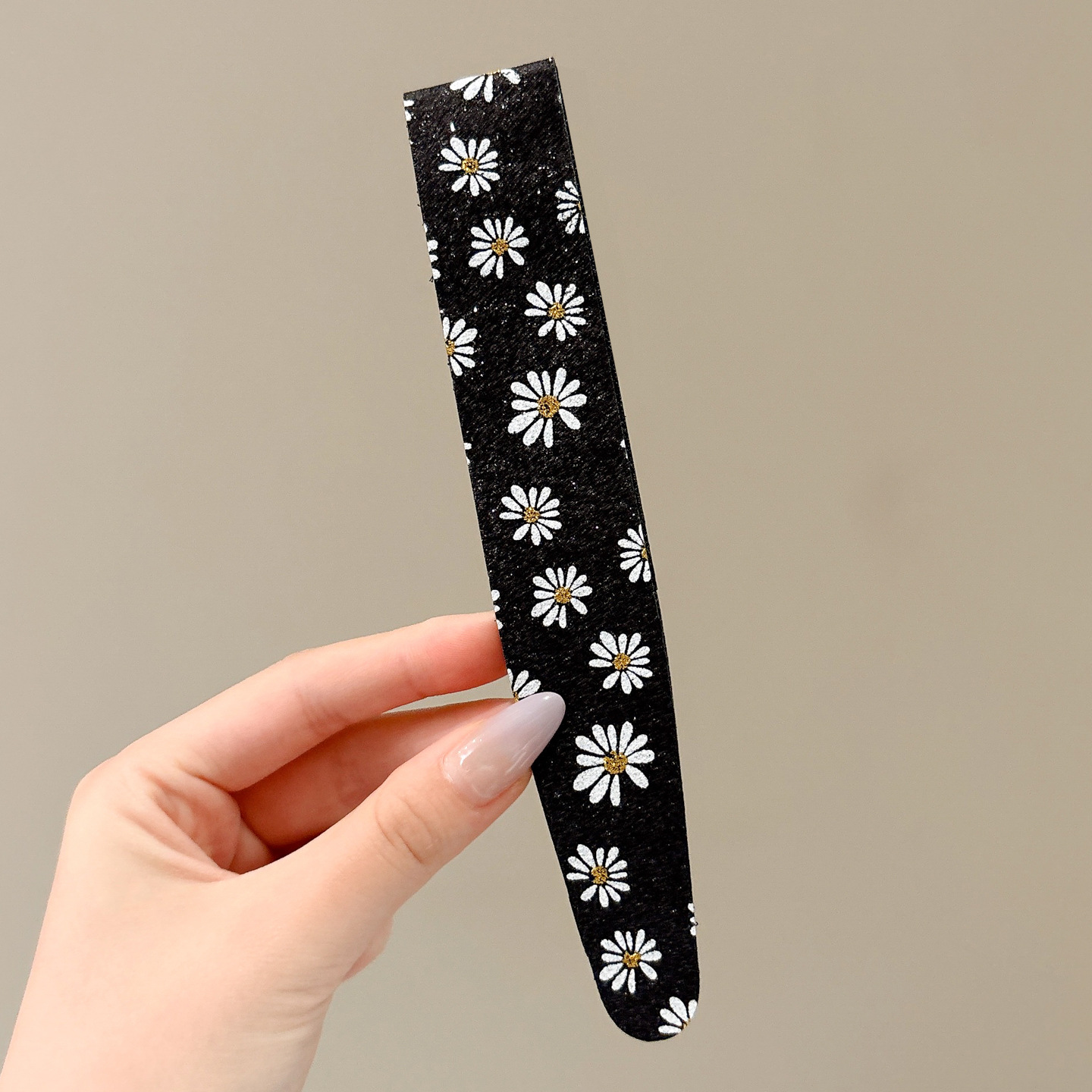 Velcro clip para el cabello rotos clip para el cabello de la red de mujeres con el mismo estilo de verano fuera clip delgado frente pequeña margarita mujer