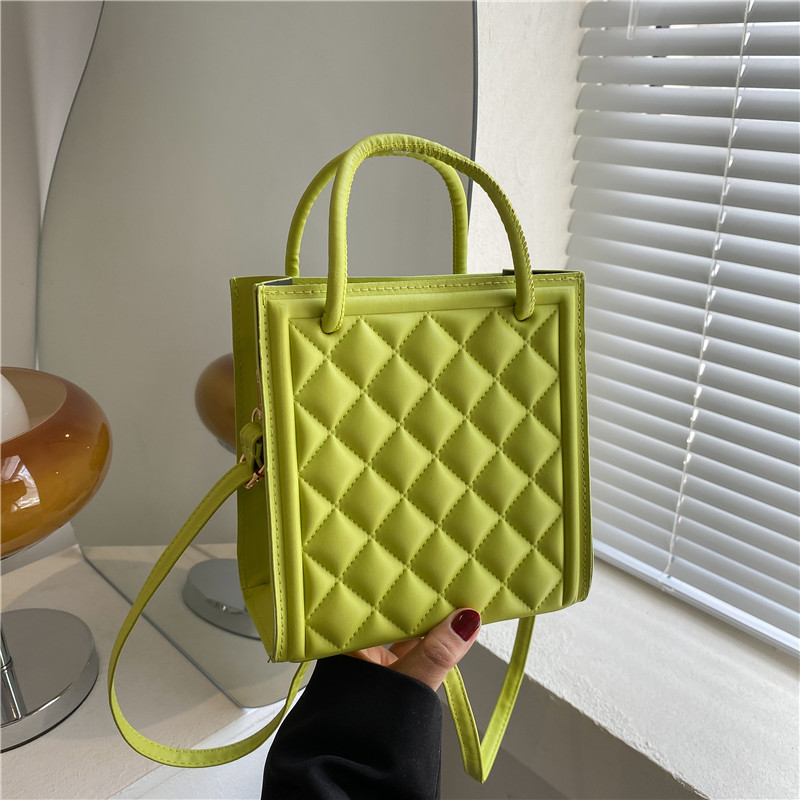 Femmes Petit Faux Cuir Couleur Unie De Base Carré Fermeture Éclair Sac Bandoulière display picture 3