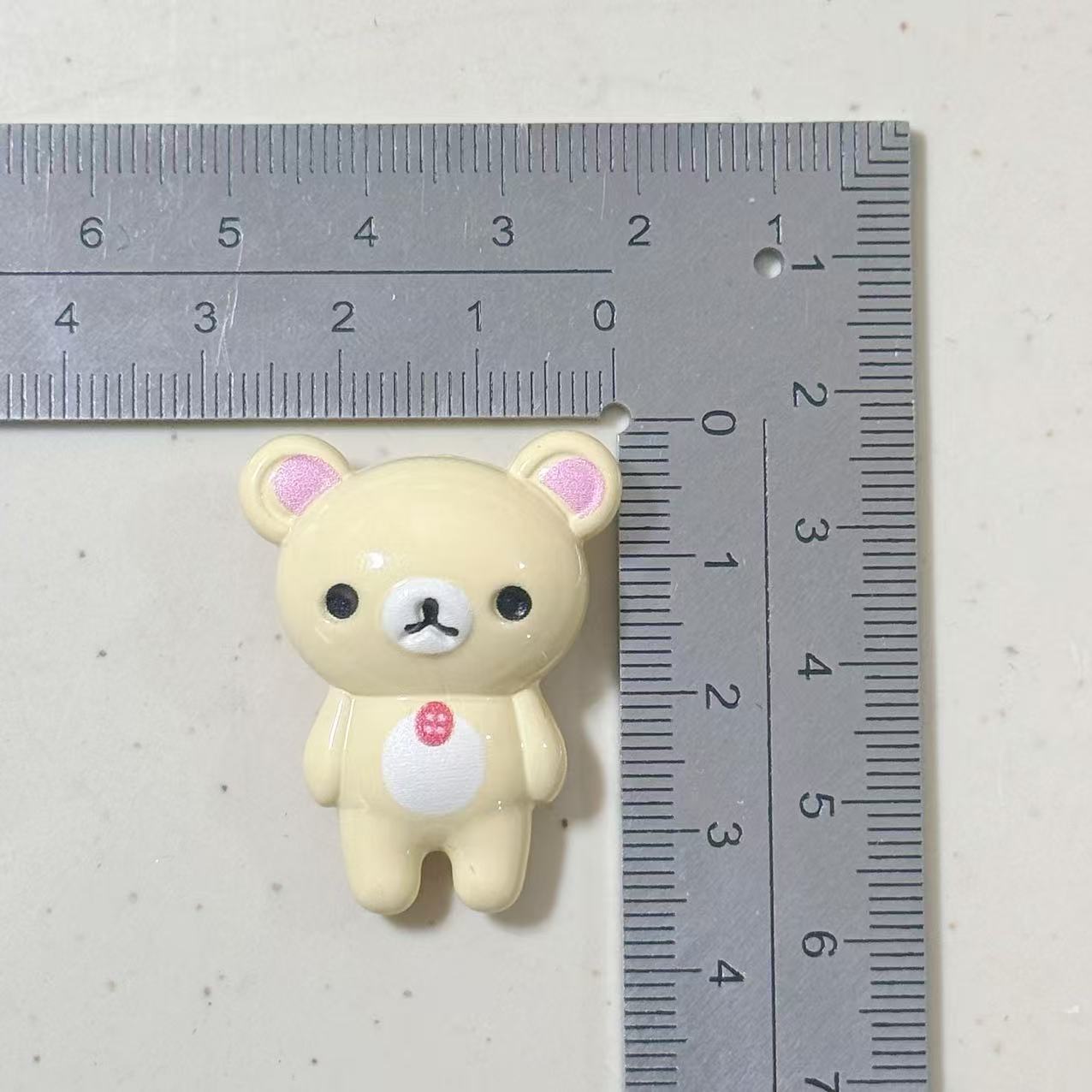 베이지색 입체곰