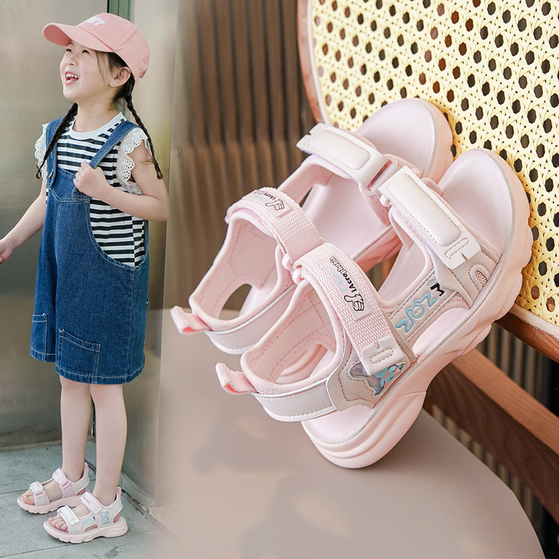 Girls Sports Sandals 2024 Summer New Medium and Large Children's Cowhide Children's Shoes Soft Sole Casual Girls Beach Shoes Girls Sports Sandals 2024 Summer New Medium and Large Children's Cowhide Children's Shoes Soft Sole Casual Girls Beach Shoes