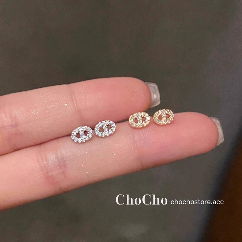 Small and Exquisite Pig Nose Earrings Niche Design High-End Versatile Earrings for Women Small and Exquisite Pig Nose Earrings Niche Design High-End Versatile Earrings for Women