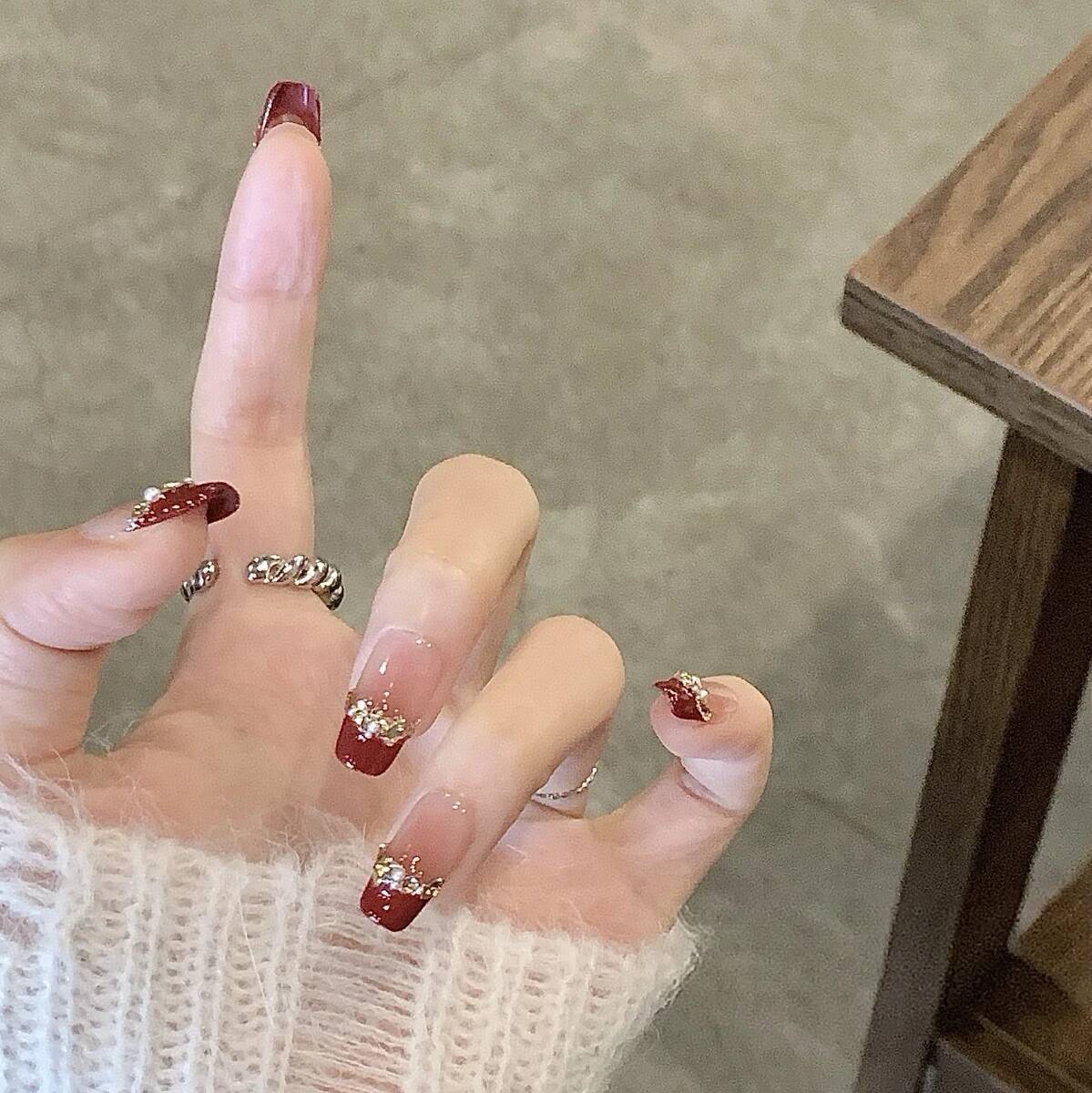 Otoño y invierno de Año Nuevo vino rojo francés blanqueamiento usar parches de uñas falsas manicur