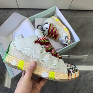 26������ɫ���Q��Ƥ��Fƴ��ϵ��CURB�\�����eЬ�͹Ű�Ьl�ϵ�Ь