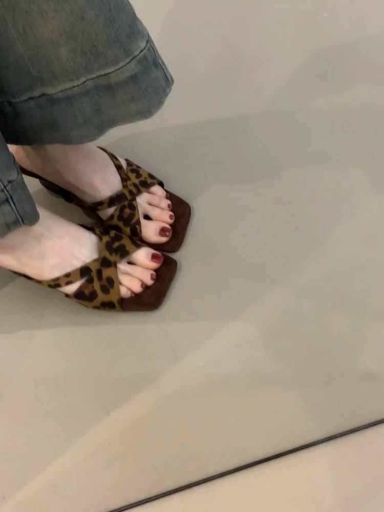 Retro suede summer slippers, sandals