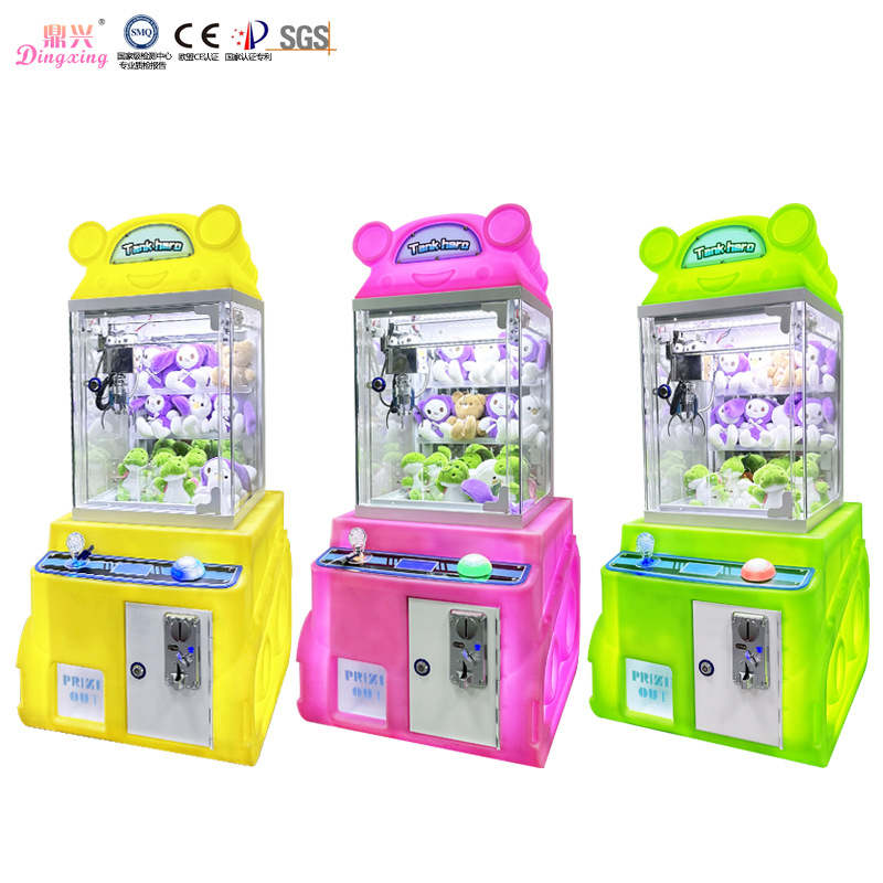 Colorido nuevo tipo de una persona boutique agarrar muñeca máquina muñeca doméstica pequeña moneda mini comercial escaneador de código grúa clinker