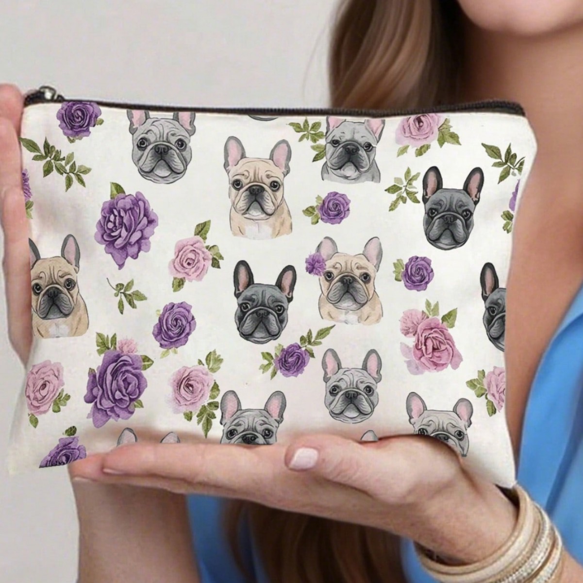 Cosmetic bag with zipper for traveling
