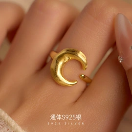 戒指;耳钉;手链