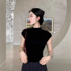 アメリカ式の黒いニットの半袖のtシャツの女性の春夏の半高襟の修身はやせています。
