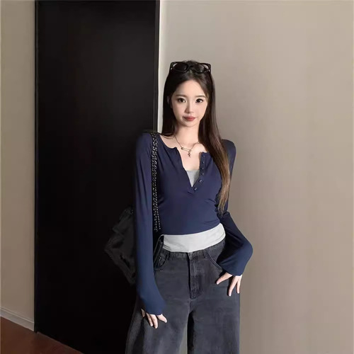 Design fake two-piece slim slimming short long-sleeved T-shirt autumn niche hot girl casual splicing top ins women