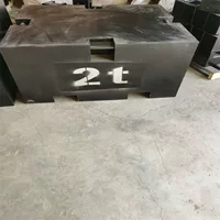 Производитель поставляет стальные грузы весом 1 тонна, 2 тонны, 3 тонны, 5 тонн, а также 10 тонн стандартных чугунных грузов для испытания противовесов кранов.