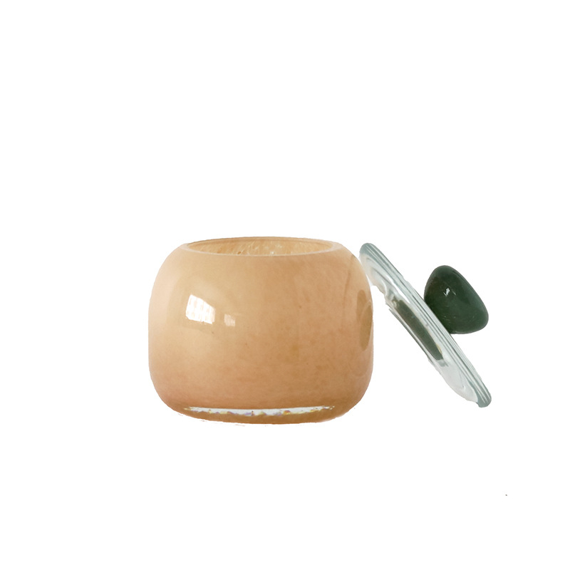 Mesa de comedor de estilo crema de dos colores empalmado vasos de estilo medieval mini tazas de agua platos de frutas platos de comedor decoración de platos de bananas