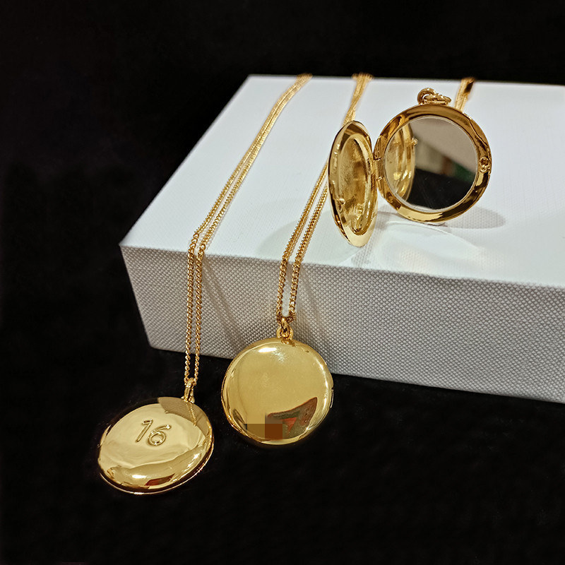 European and American Retro Round Glow Mirror Photo Box Necklace 16 Pendant Fashion All-match Woolen Chain Openable Necklace European and American Retro Round Glow Mirror Photo Box Necklace 16 Pendant Fashion All-match Woolen Chain Openable Necklace