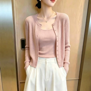 独特别致漂亮宽松外搭洋气小衫女早秋粉色针织开衫洋气百搭上衣服