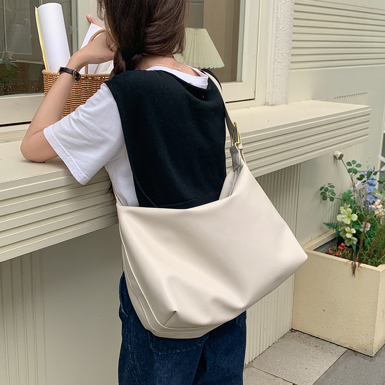 Korean Versatile Soft Collapse and Minimalist Style Single Shoulder Big 2024 New Women's Large Capacity Crossbody Bag_voghion.com