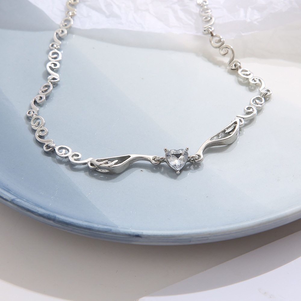 Simple Style Heart Shape Alloy Plating Artificial Rhinestones Womenu0027S Pendant Necklace 1 Piece