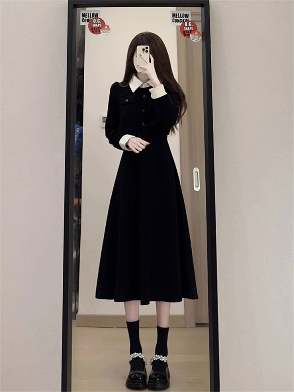 早秋女2025新款法式长袖连衣裙子高级感收腰显瘦长裙赫本风小黑裙|undefined