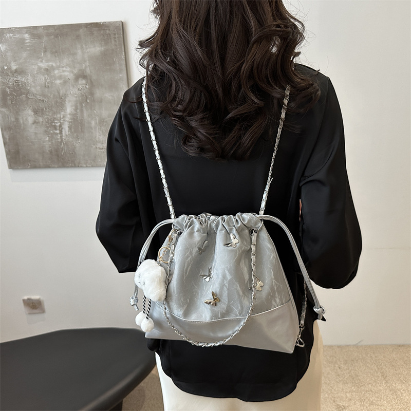 Bolso plateado para mujeres 2024 nueva moda bolso de hombro de alta calidad bolso de cadena bolso de verano mochila rojo