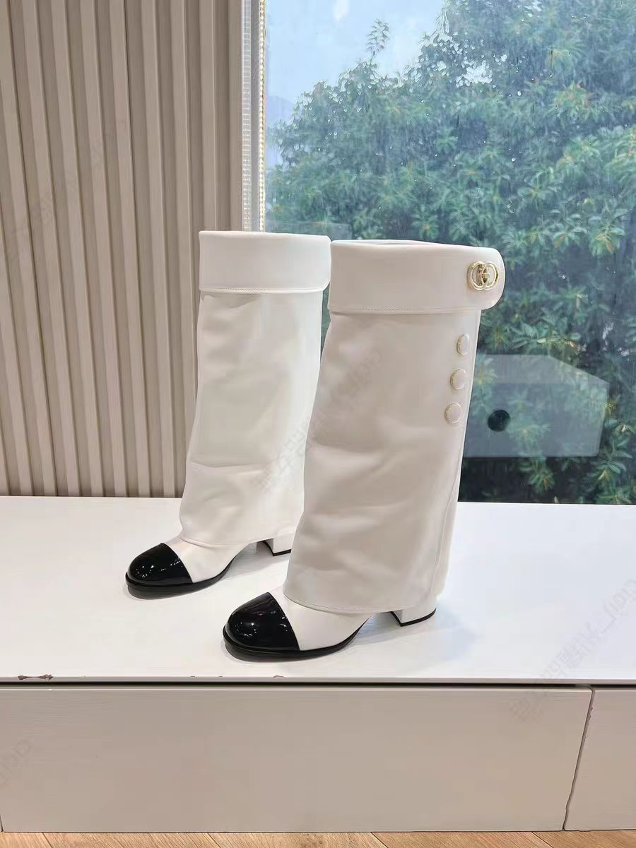 화이트 롱 스타일