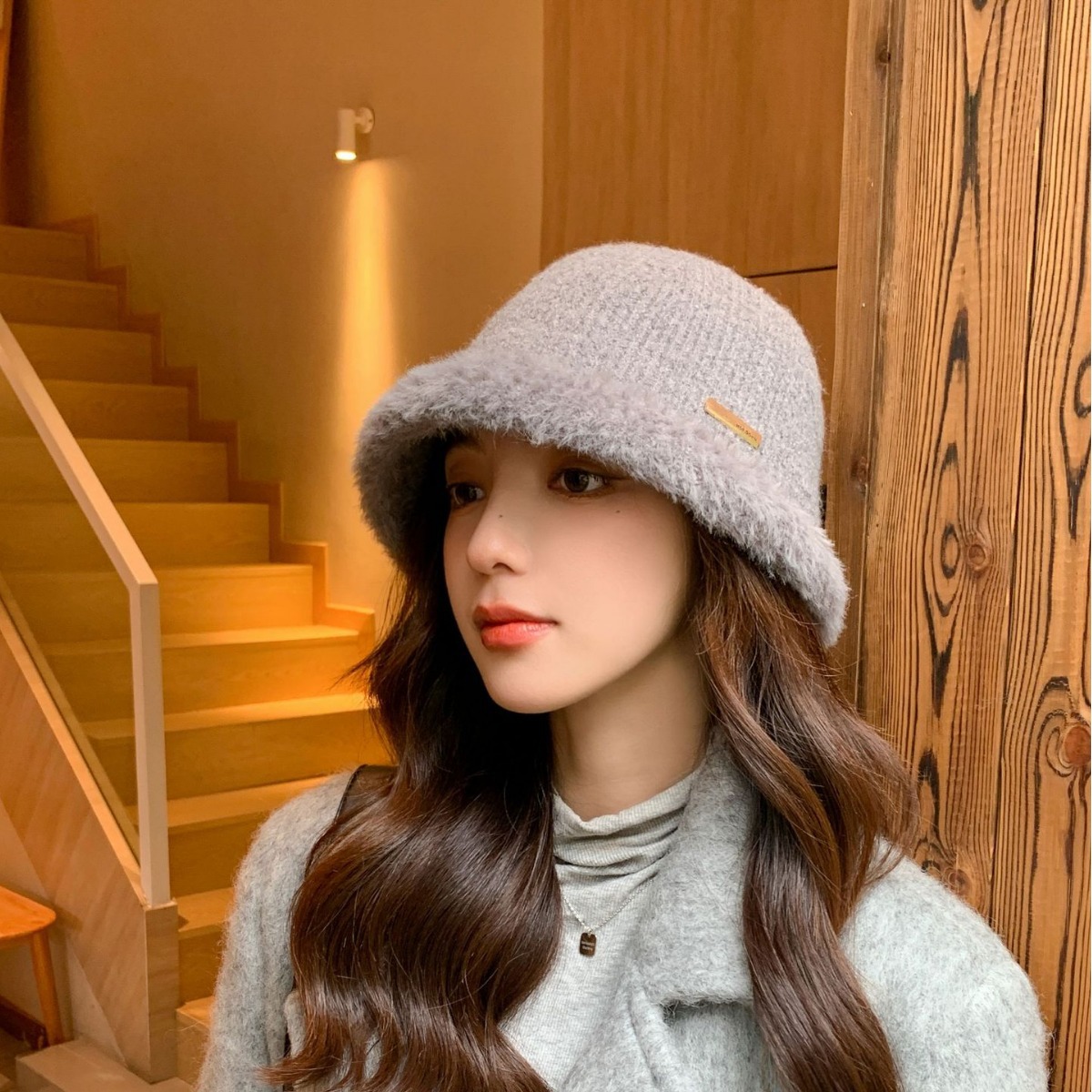 Elegant bucket hat i ull för damer för höst och vinter_voghion.com