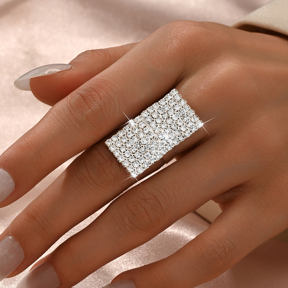 Cross-border new high-end, luxurious, and dazzling crystal-studded open ring for women, featuring a fashionable geometric square design with rhinestones