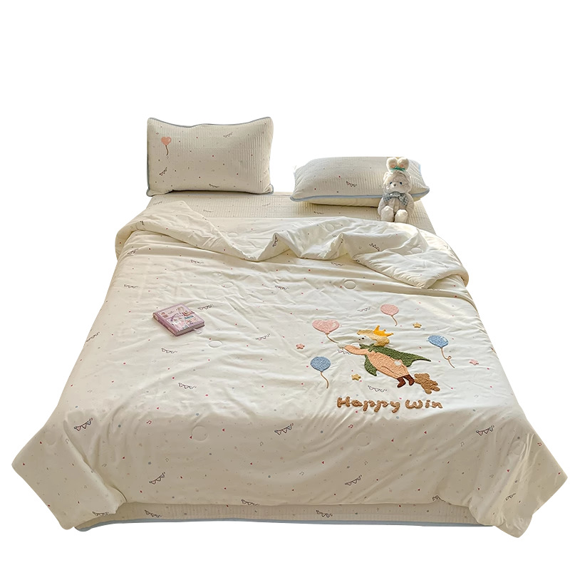 Toalla de dibujos animados bordada colcha fresca de verano lavable a máquina para niños de verano