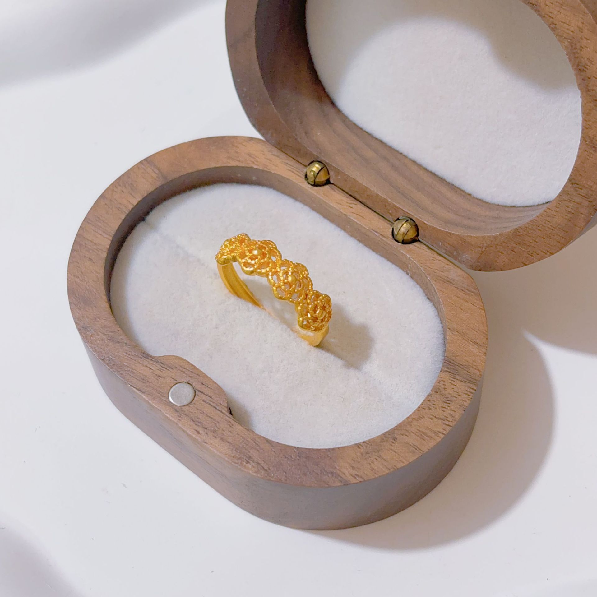 Lace Rose Ring