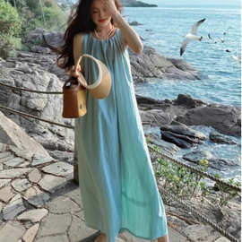 2026夏季三亚旅行穿搭度假连衣裙海边沙滩裙女夏季无袖挂脖吊带裙